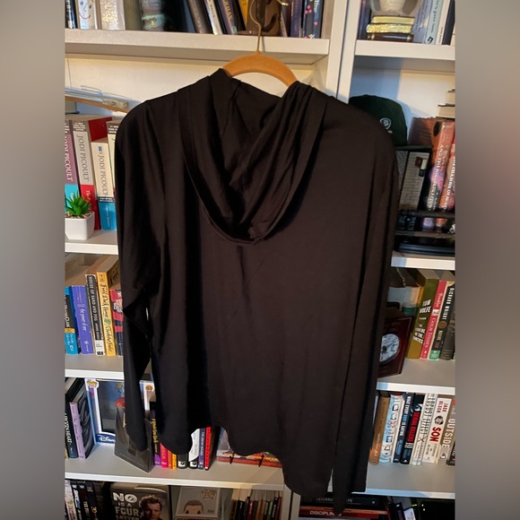 Macy’s Lightweight Workout Black Hoodie - Picture 4 of 5